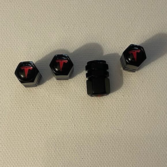 Tesla Valve Stem Caps in Black Set of 4 NWT - Picture 1 of 4